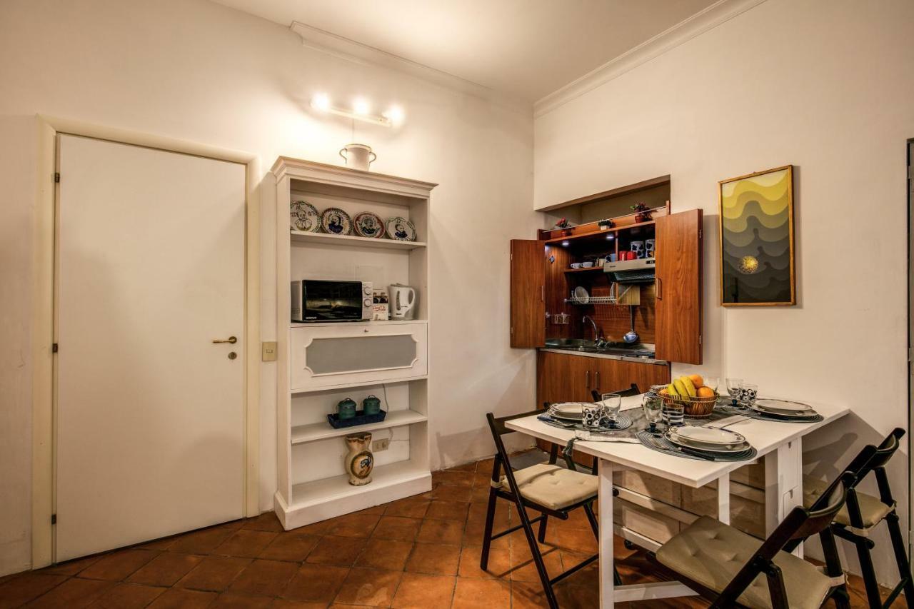 Colosseum Forum Apartment Roma Esterno foto